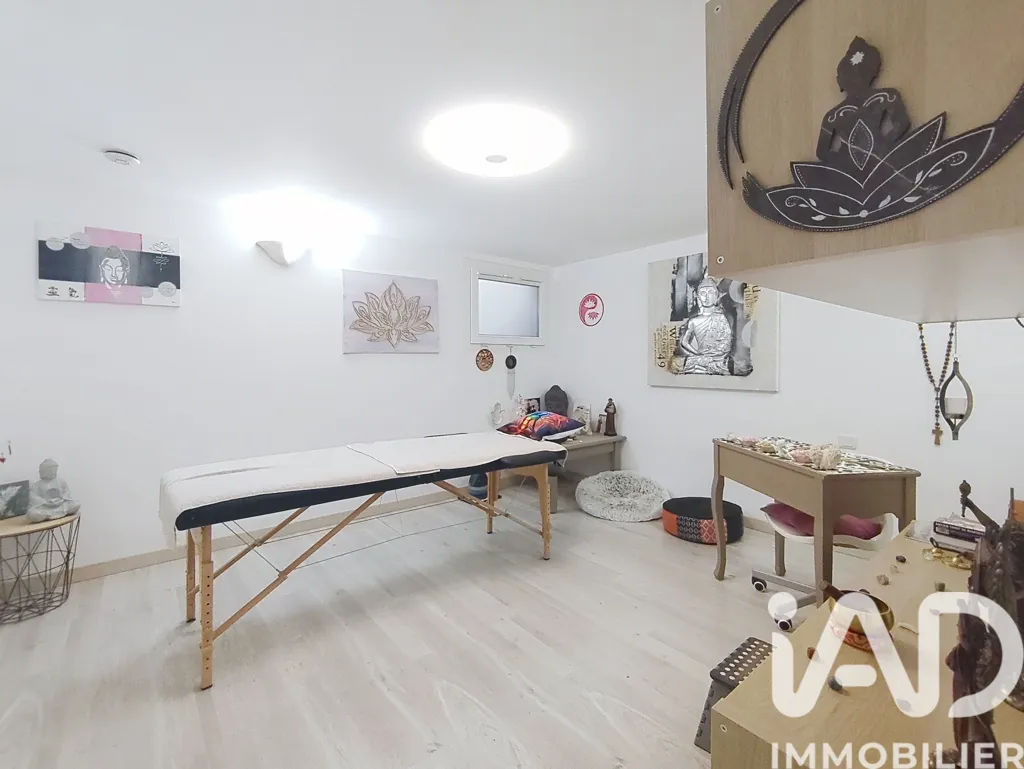 Chambres - Villa Familiale avec Piscine à Grézieu-la-Varenne