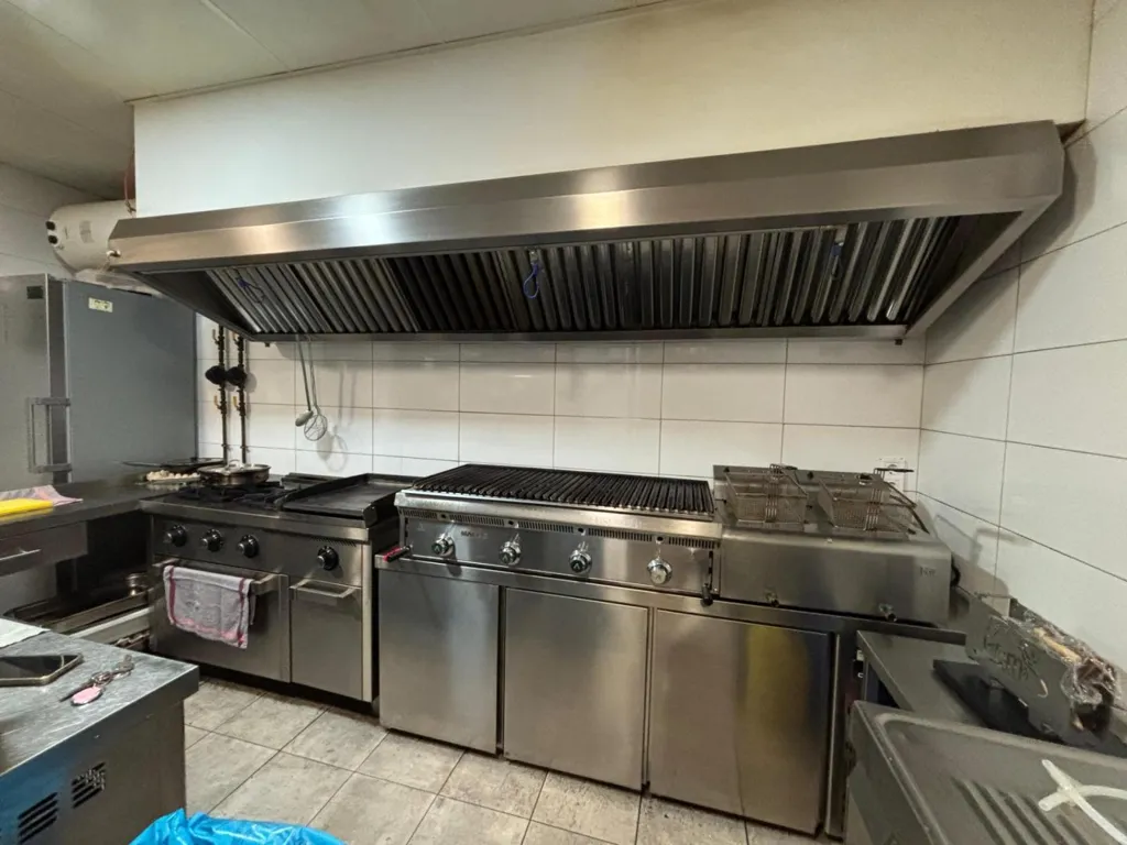 Kitchen - Bar-Restaurant with Terrace in Pinar de Jalón