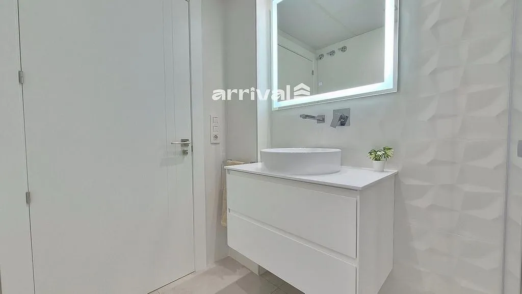 Salles de bain - Modern Flat with Pool in Quatre Carreres
