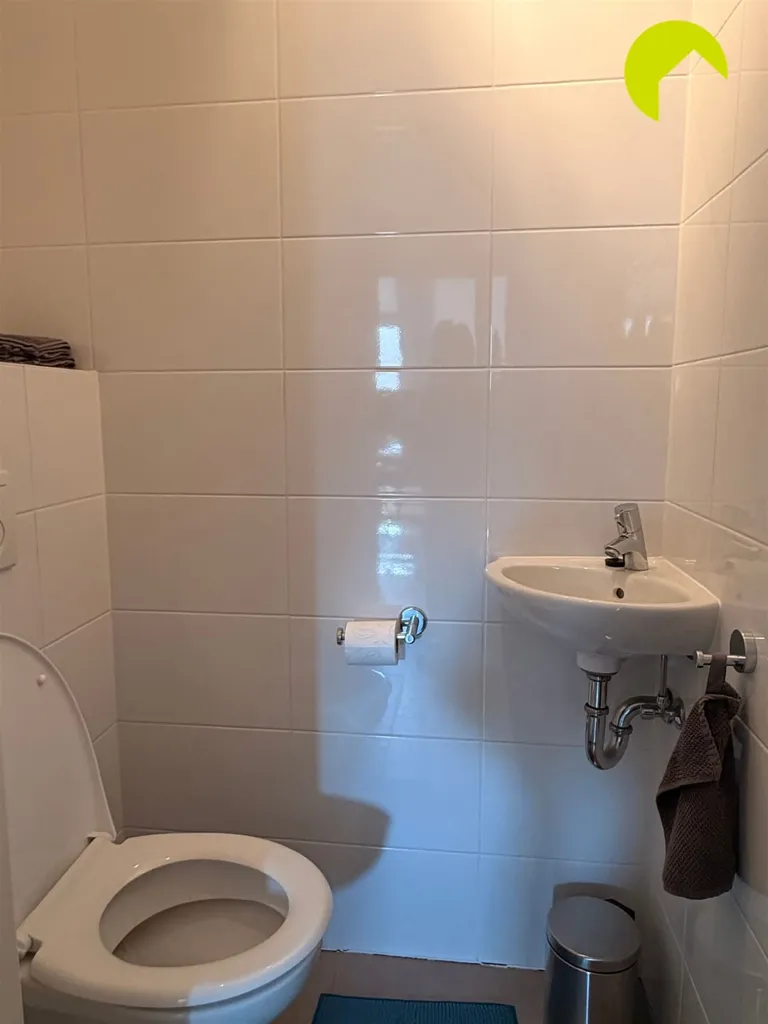Bagni - Two-Bedroom Apartment with Terrace in Boechout