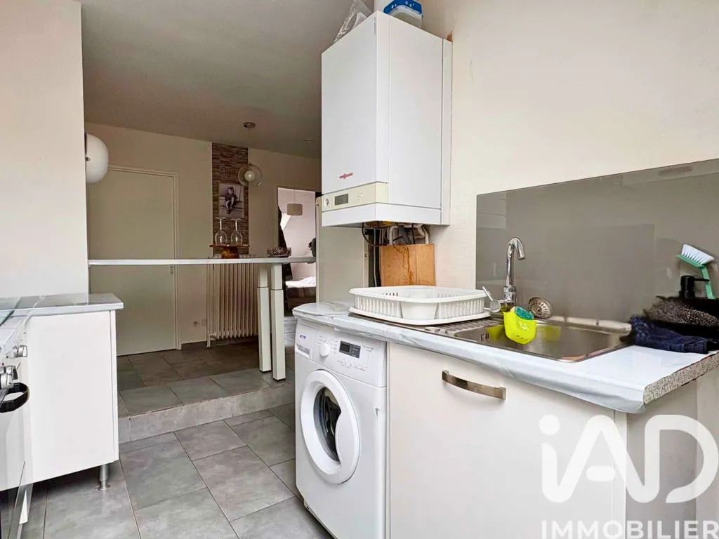 Köök - 3-Bedroom Apartment with Garden Access in Forbach