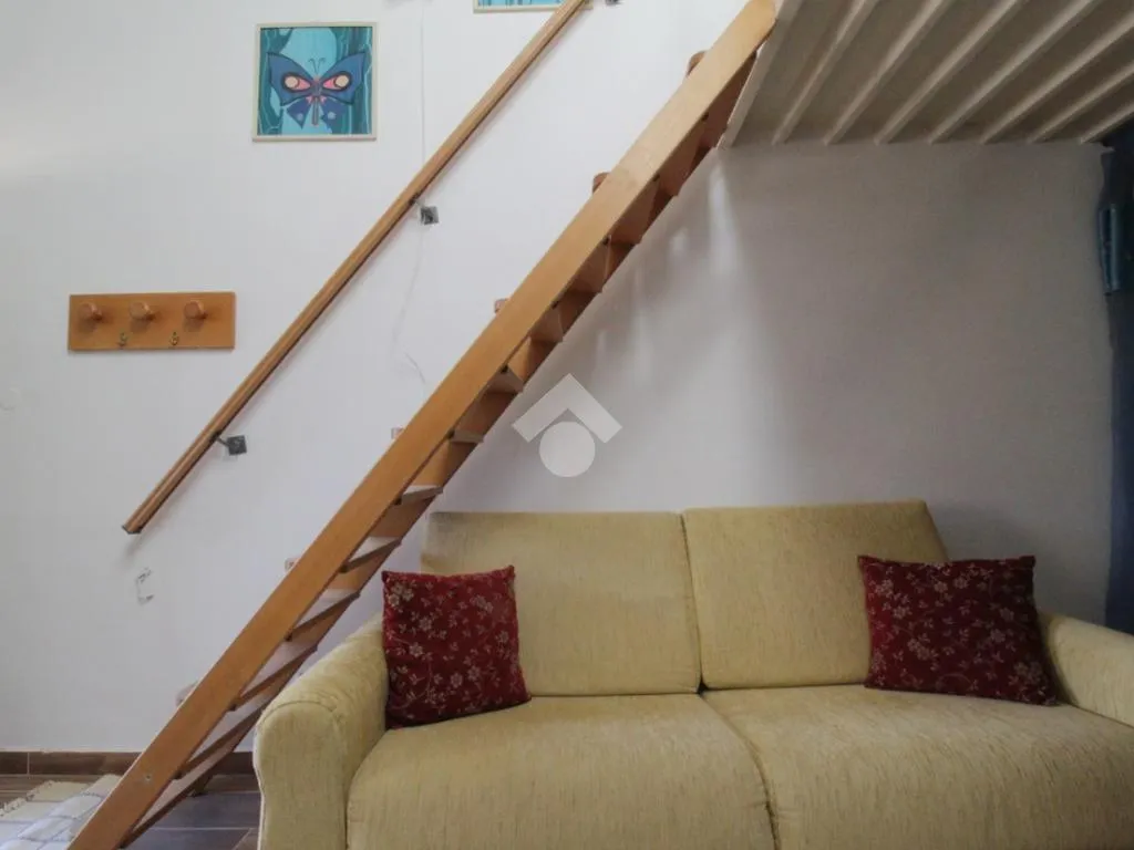 Stanze - Fully Rented Trilocale with Balcony in Capo Piccolo