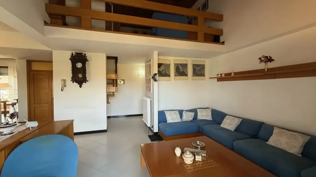 Séjour - 7-Room Apartment with Balconies in Certaldo