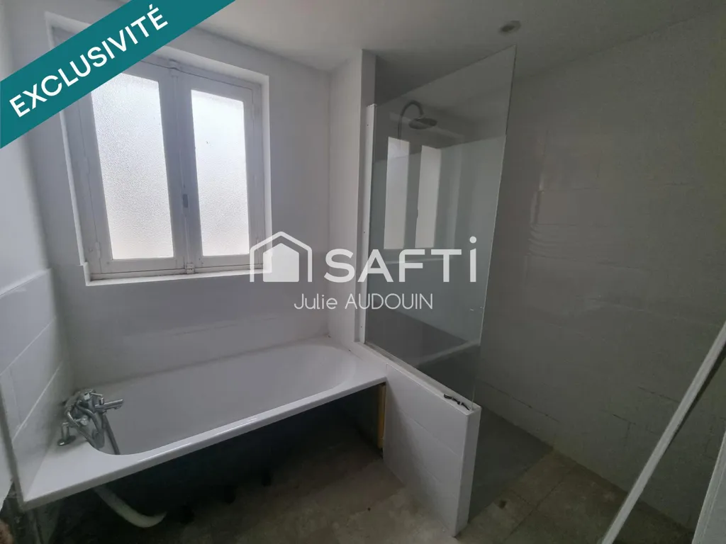 Salles de bain - Maison 4 pièces à Matha
