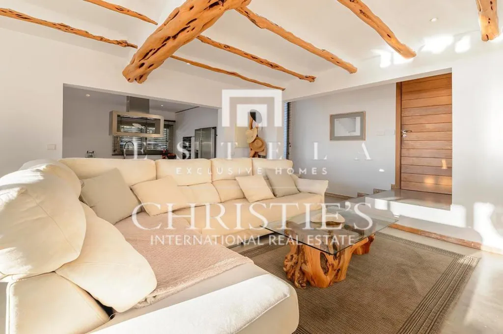 Elutuba - Detached House with Infinity Pool in Cala Salada