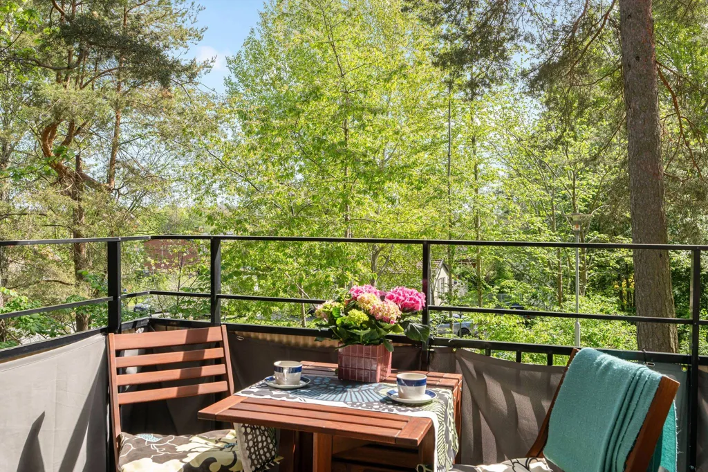 Terrazza - Apartment with Balcony in Huddinge