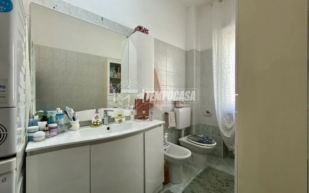 Bagni - Rusticated Apartment with Balcony in Rivoli