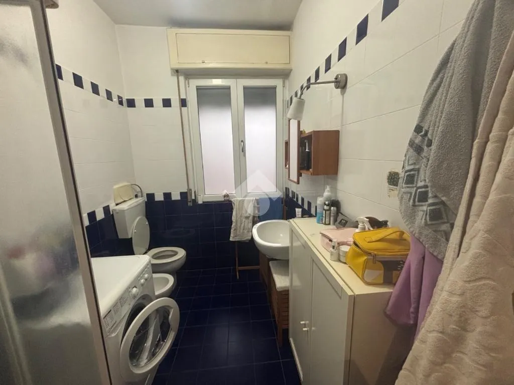 Bathrooms - 2-Bedroom Apartment with Balcony in Pavia
