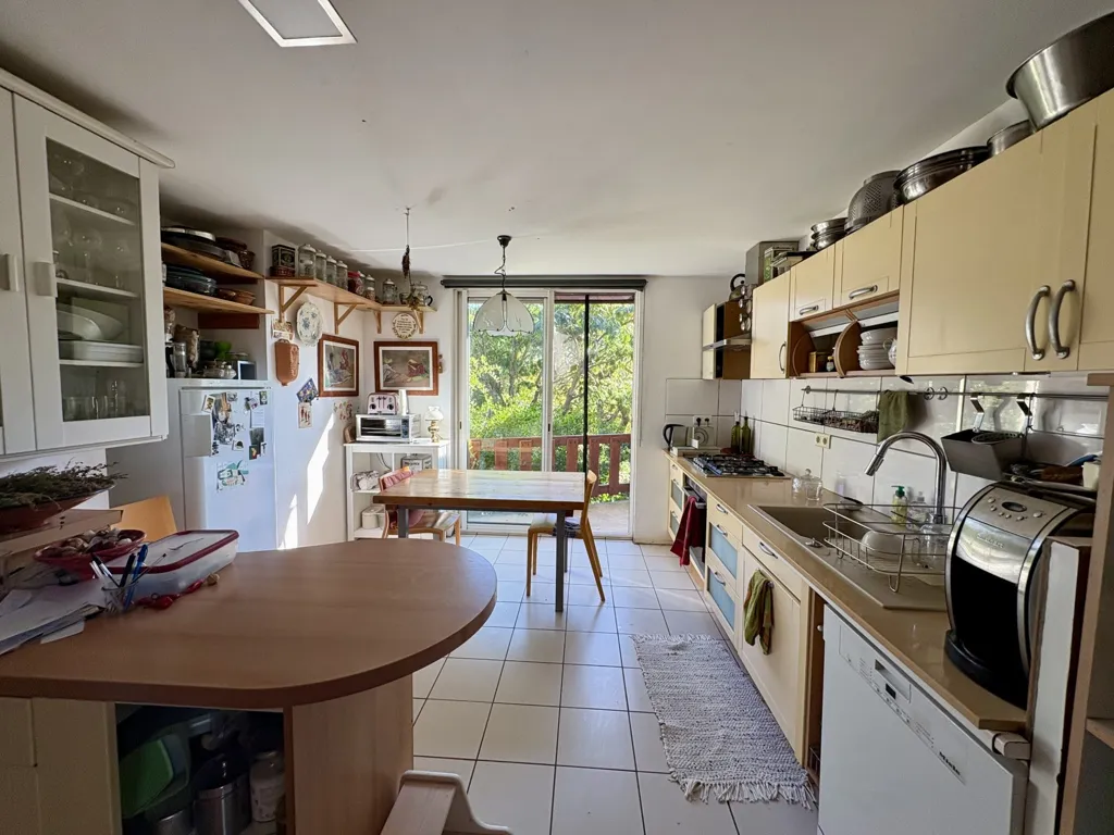 Köök - Charming Maison with Extensive Garden in Limoux
