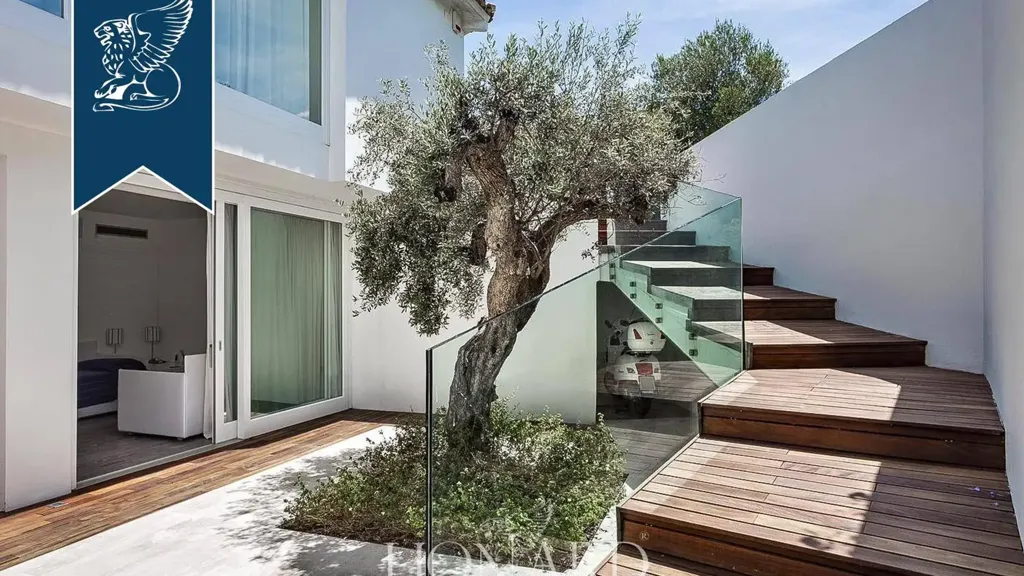 Pièces - Modern Villa with Sea View in Puntaldia, Sardinia