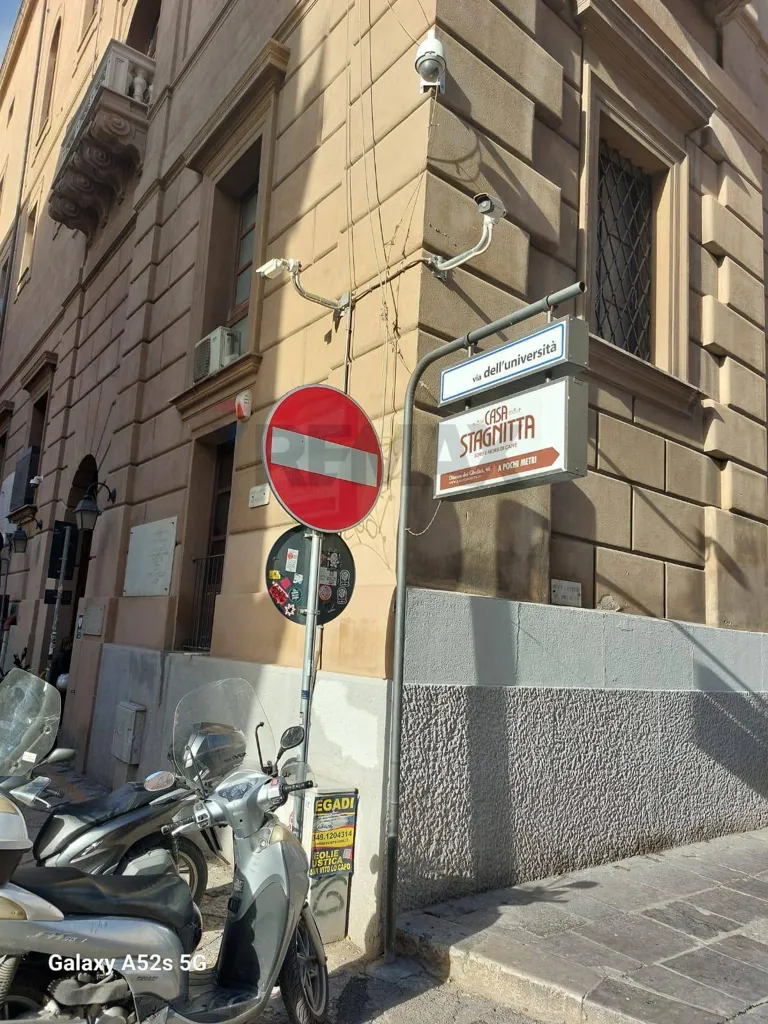 Esterno - Appartamento con tre balconi nel centro storico di Palermo