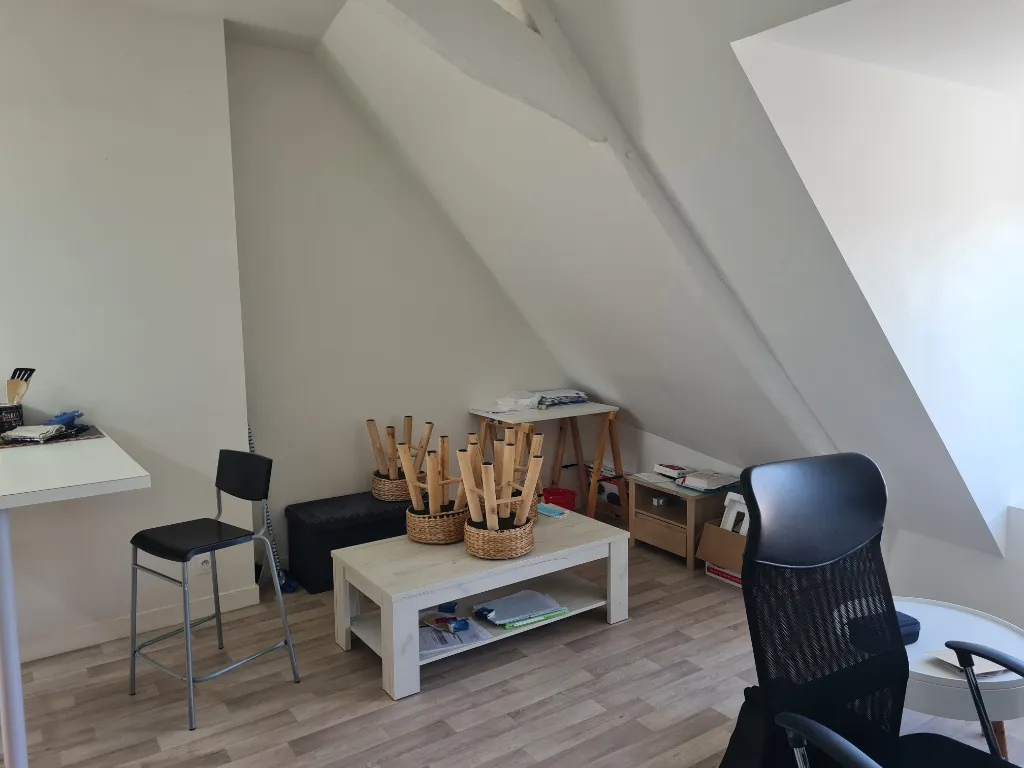 Office - 1-Bedroom Apartment in Ploërmel Centre