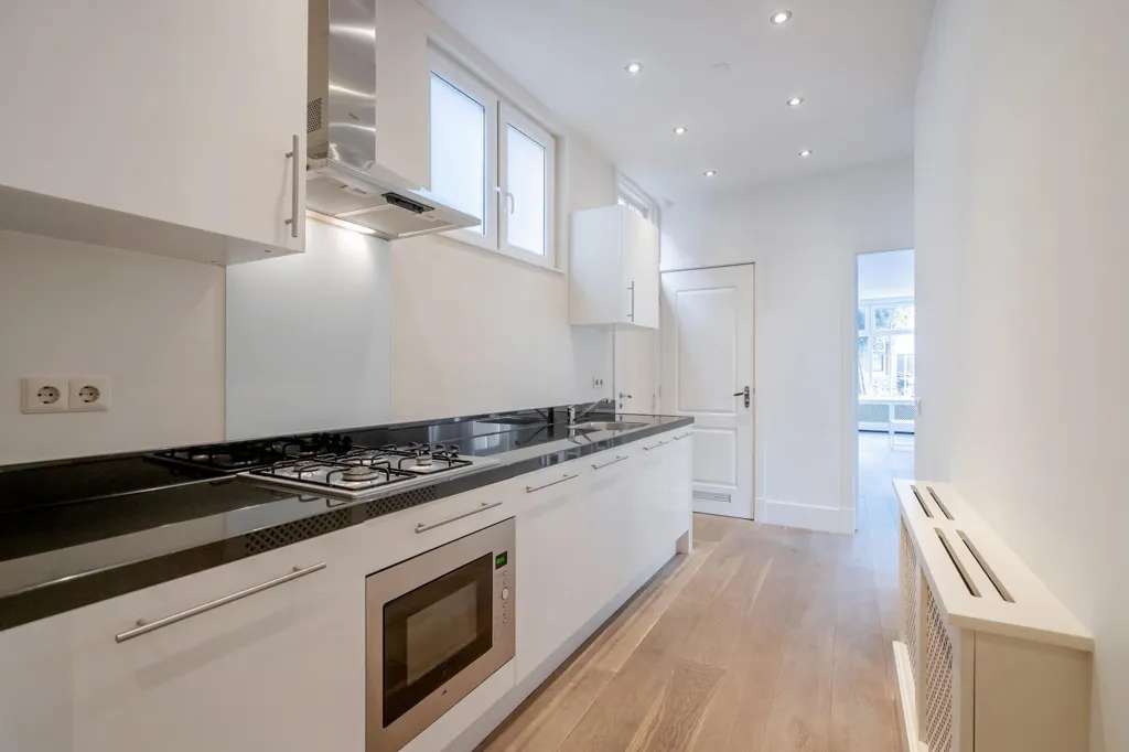 Cuisine - Ground-Floor Apartment with Basement in Scheveningen-Dorp
