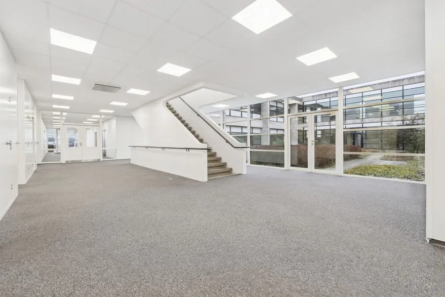 Kabinet - Warehouse and Office Space near E45 Junction 68