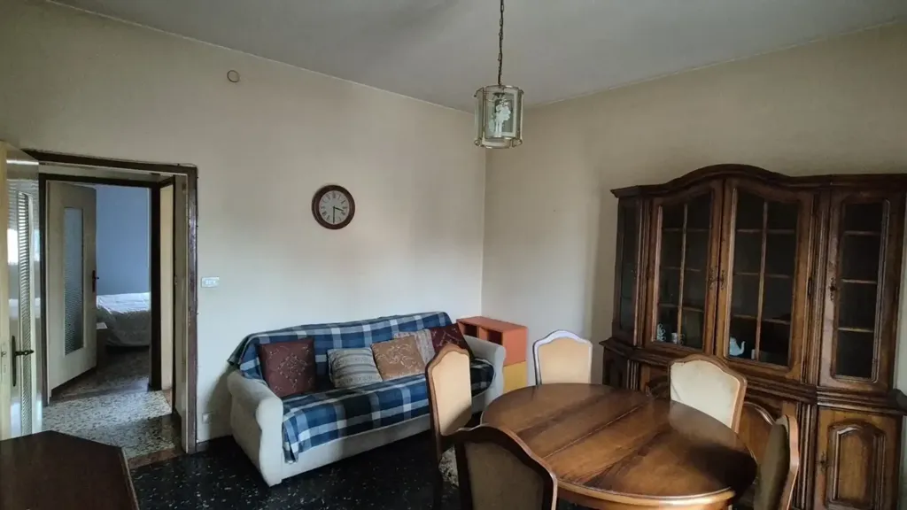 Salle à manger - Trilocale with Garage in Modena's Buon Pastore
