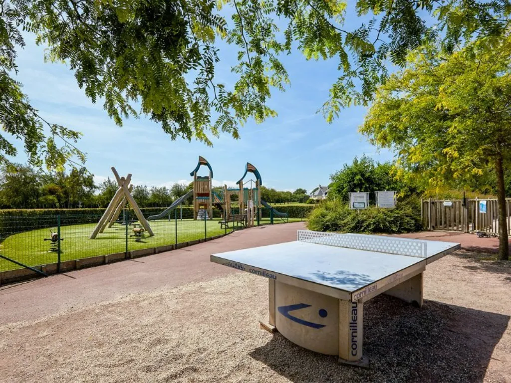 Aed - Meubled Cottage with Golf View in Port-en-Bessin