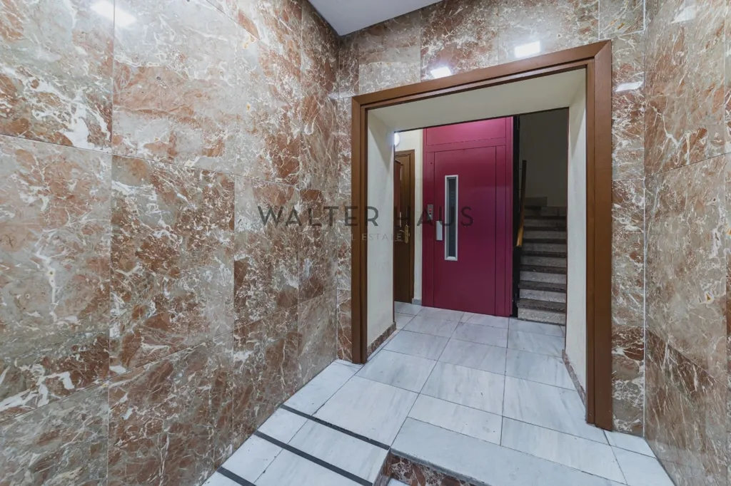 hallway_entrance