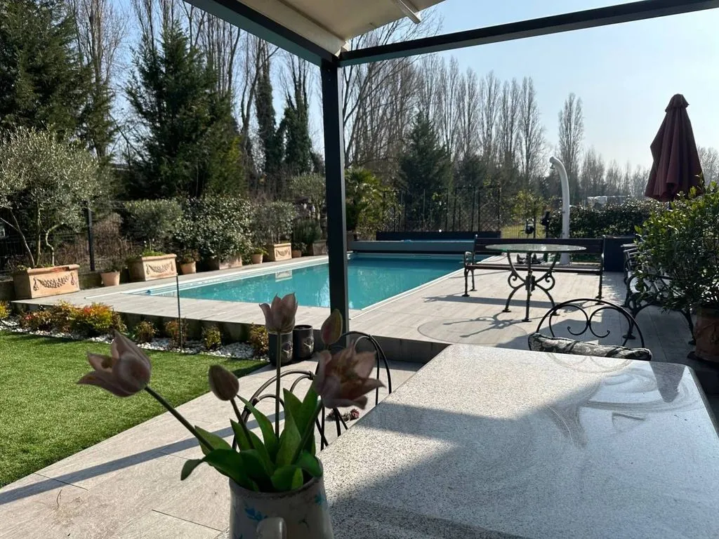 Piscine - Luxury Terraced House with Pool in Lodi