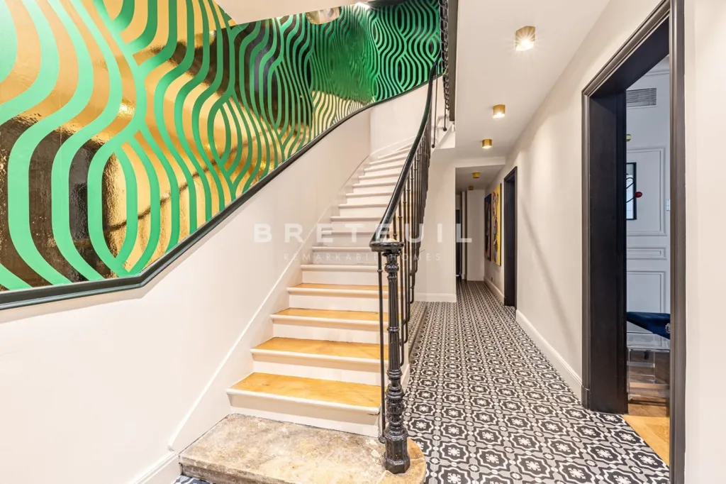 Pièces - Maison Individuelle Rénovée avec Verrière à Paris 16ème