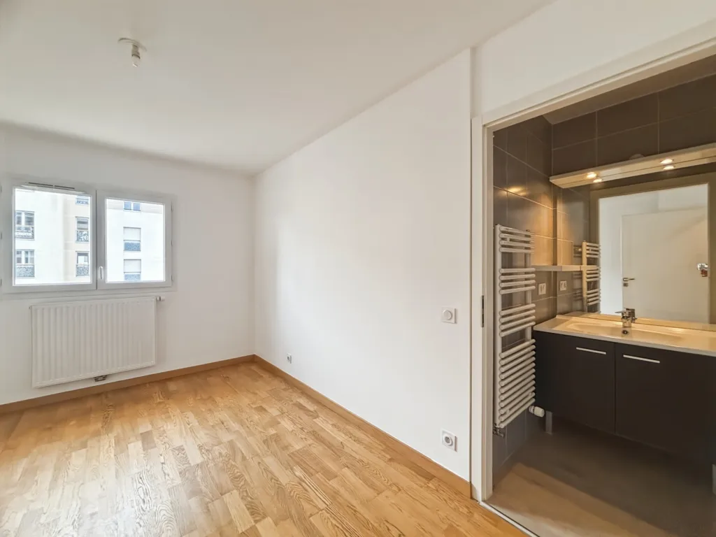 Rooms - Bright T4 Flat with Terrace in Ferney-Voltaire