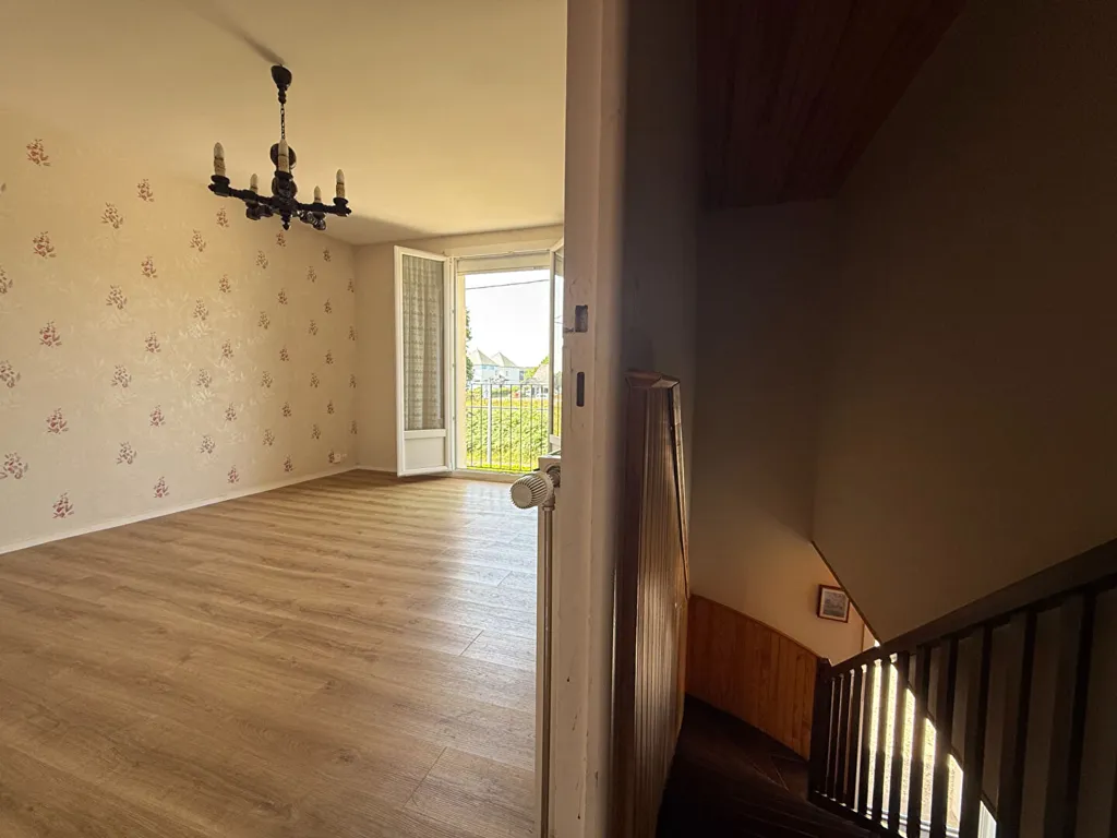 Soggiorno - Charming 4-Bedroom House with Garden in Central Location