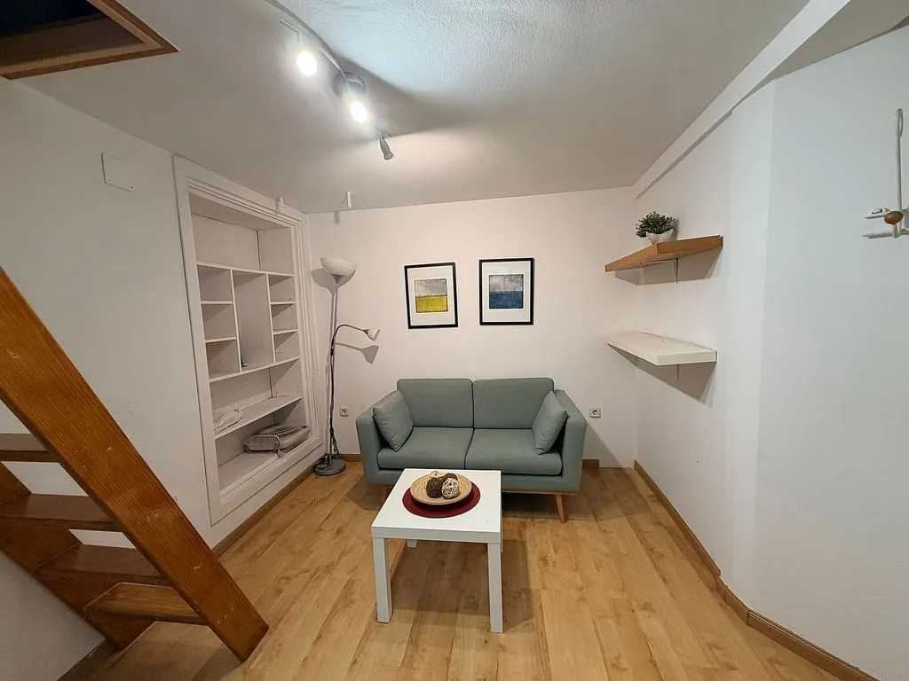 Elutuba - Duplex with Ascender in Salamanca, Madrid