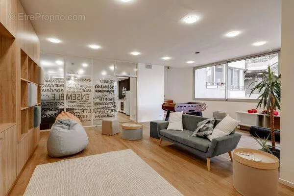 Elutuba - Student Studio in Paris with Managed Rent