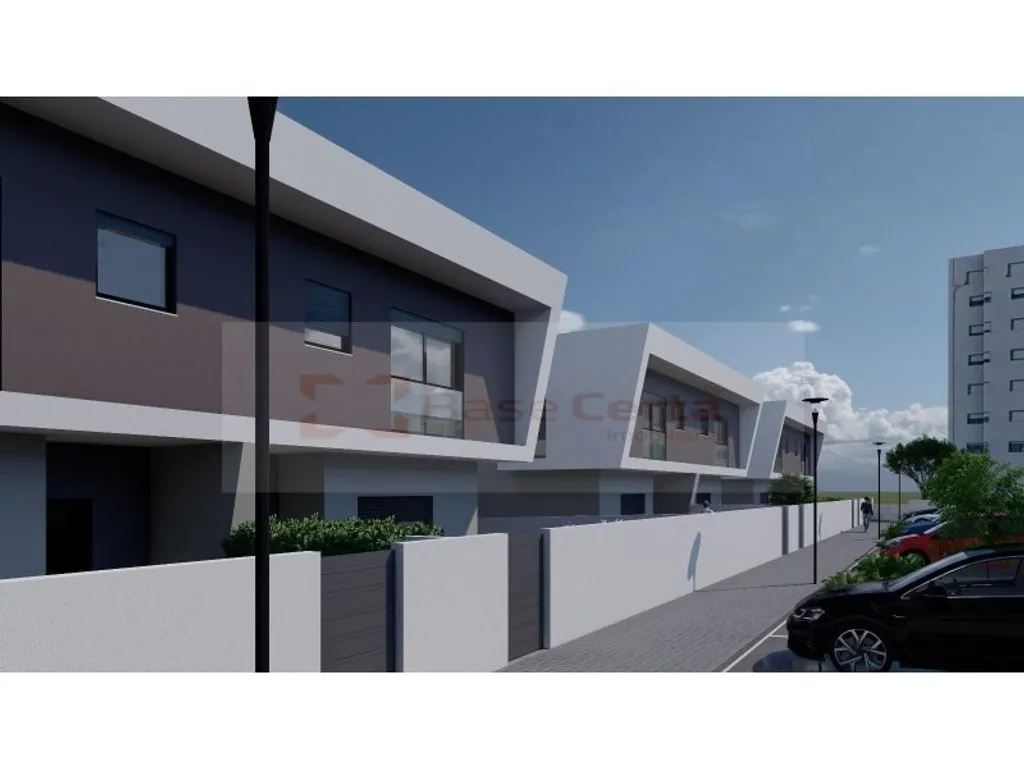 Contemporary Villa with Pool in Azambuja