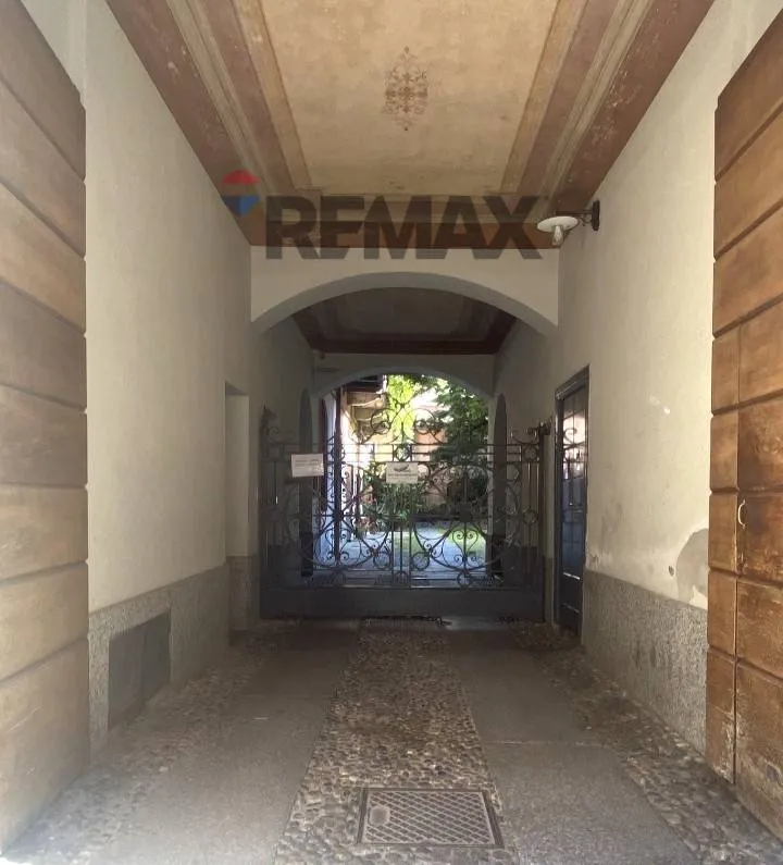 hallway_entrance