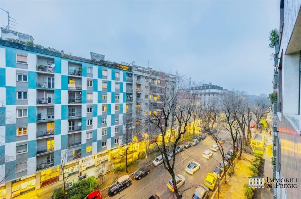 Balcon - Charming Trilocale with City View in Milan
