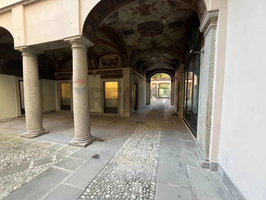 Ingresso - Office in Noble Building, Bergamo