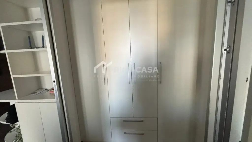 Pièces - Furnished Flat with Balcony in Santa Giulia, Milan