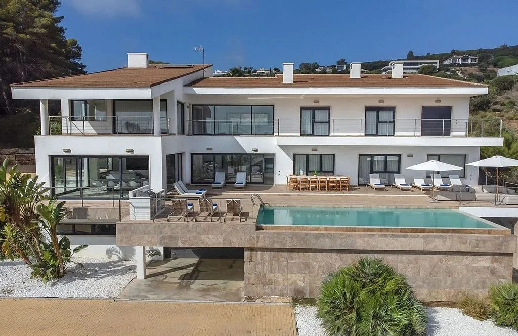 Pool - Chalet with Pool and Terrace in Sotogrande