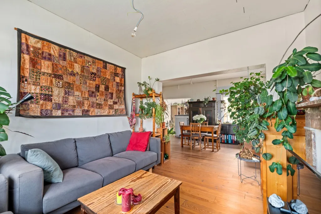 Elutuba - Half Open Building with Garden in Lembeke