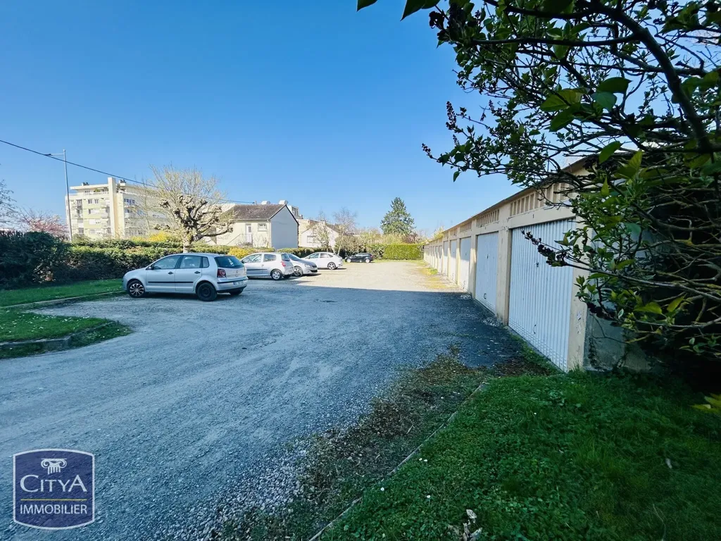 Välivaade - Colocation Flat with Balconies in Châteauroux