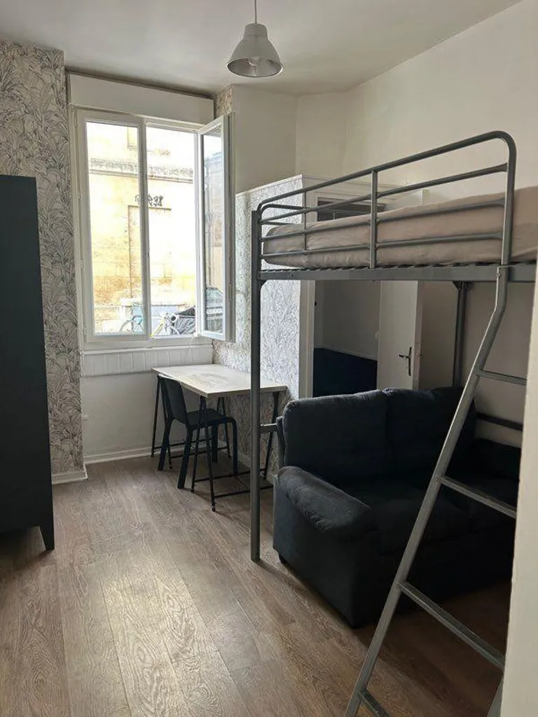 Chambres - Studio Meublé avec Cave à Bordeaux