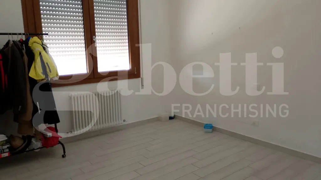 Rooms - Modernised Apartment with Garden in Ceregnano