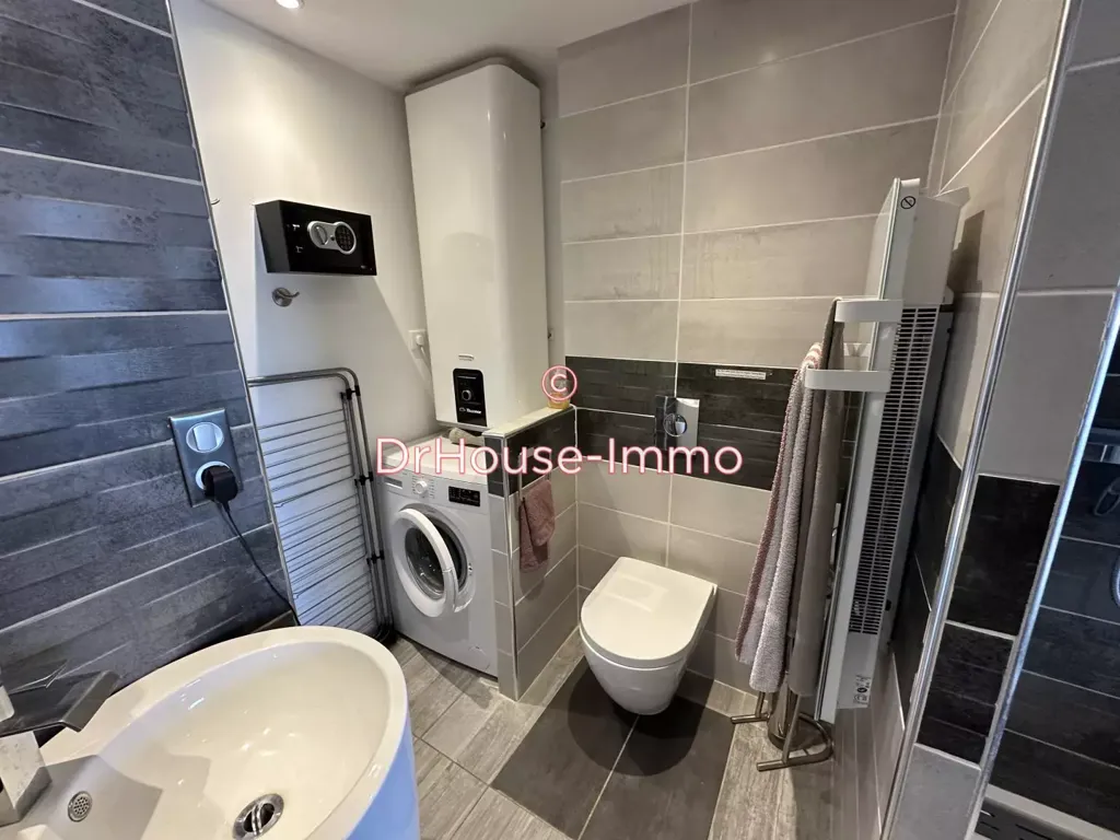Salles de bain - Studio Rénové avec Vue Port à Cap d'Agde