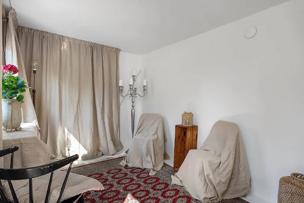 Kabinet - Villa with Mature Garden in Fältvägen
