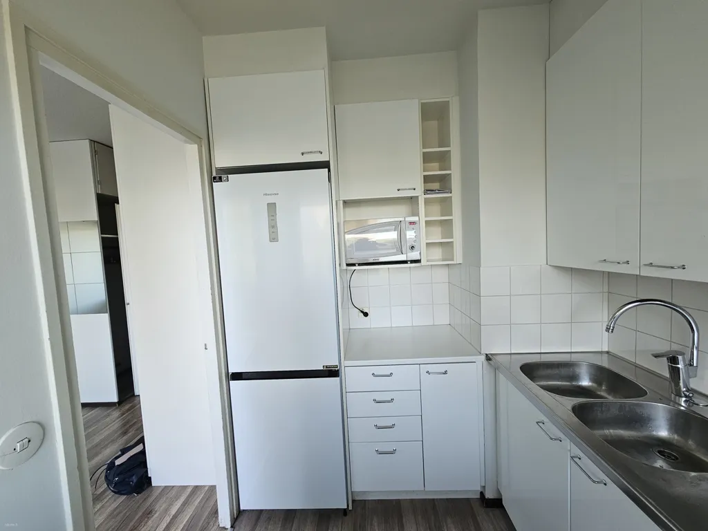 Köök - Bright Studio Flat with Balcony in Espoo