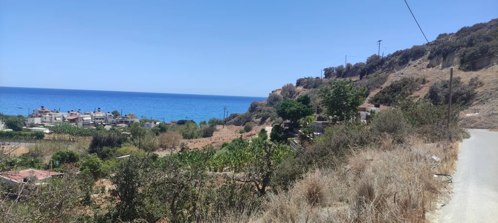 Giardino - Seafront Plot in Tertsa Vianou, Heraklion