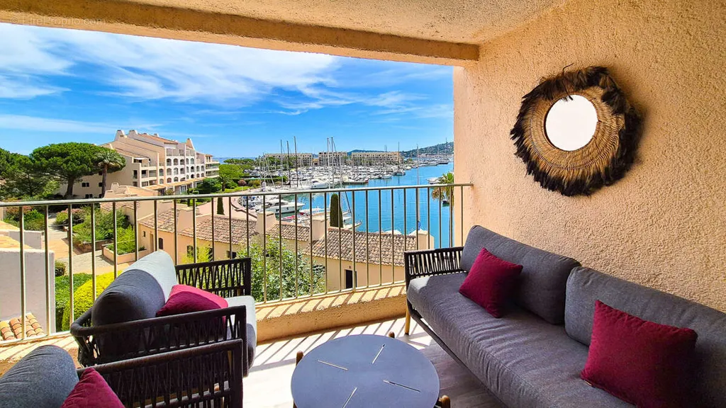 Balcon - Appartement T3 avec Vue Mer au Marine de Cogolin