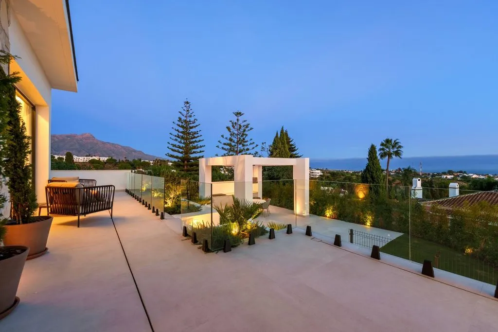 Terrasse - Luxury Villa with Infinity Pool in La Quinta, Benahavís
