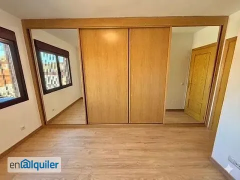 Chambres - Apartment with Garage in Lominchar