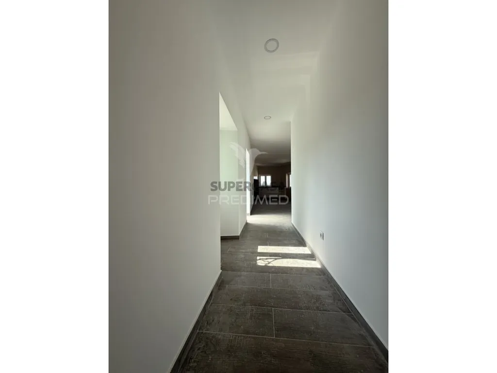 Entrée - Modern T2 Apartment with Garage in Alcanena