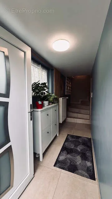 hallway_entrance