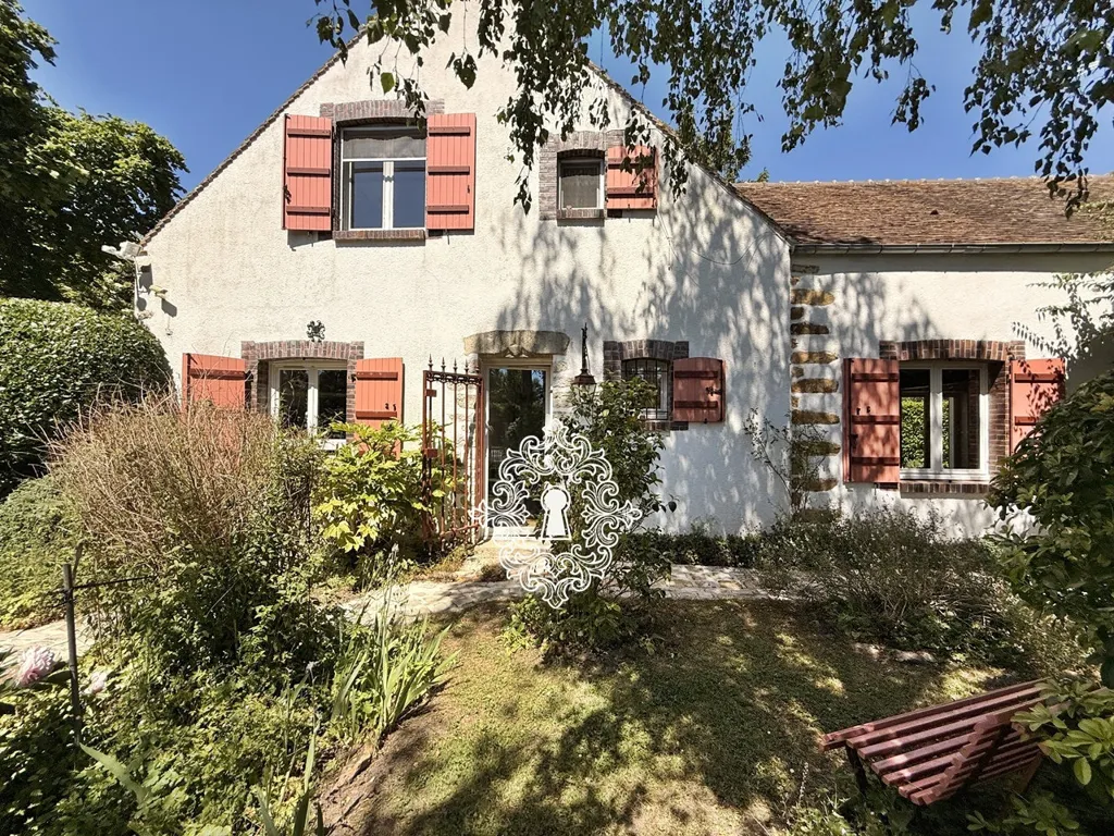Exterior - Briarde Property with Garden near Nangis