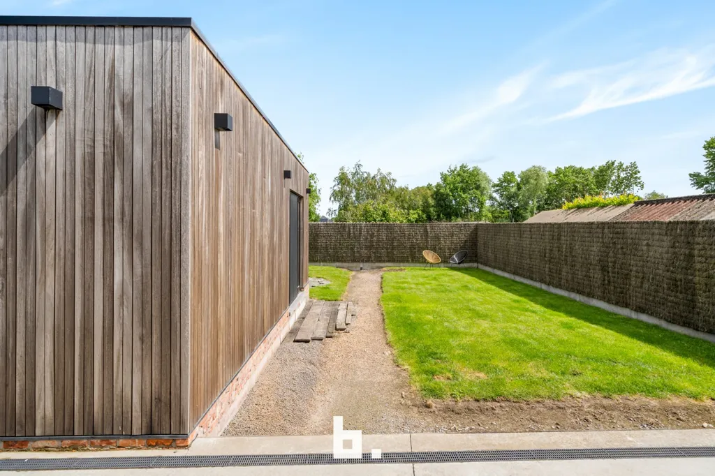 Aed - House with Open View and Garden in Zedelgem