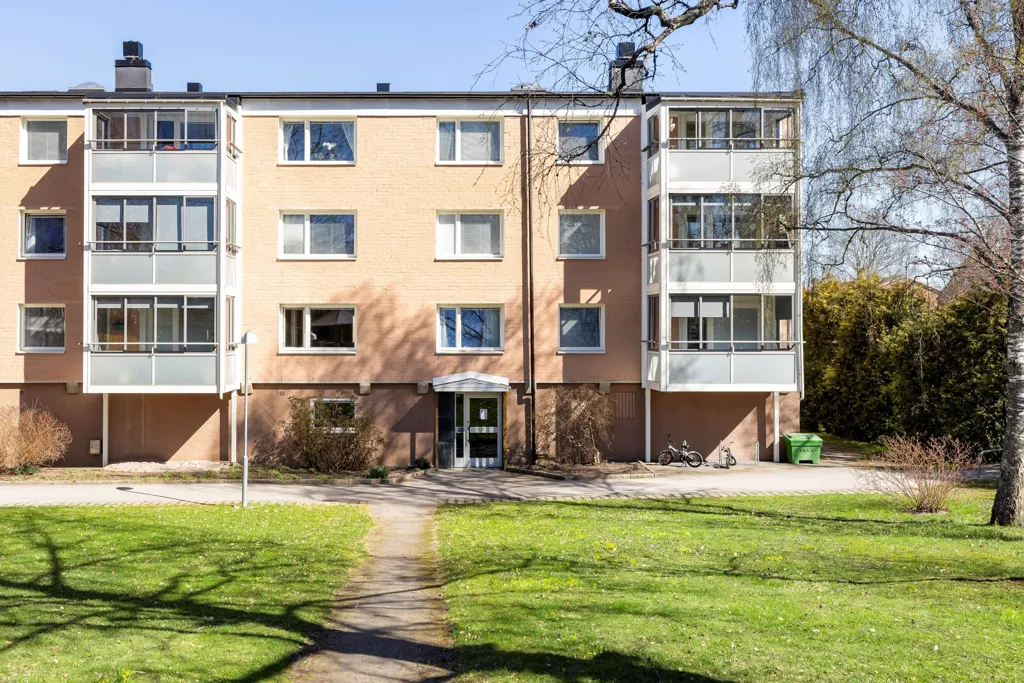 Exterior - Well-Planned Two-Bedroom Flat with Balcony in Stockholm