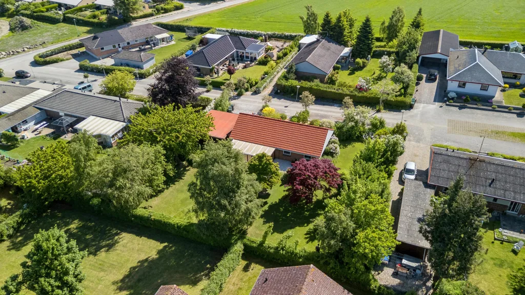 Õhuvaade - 1-Storey Villa with Garden in Humble